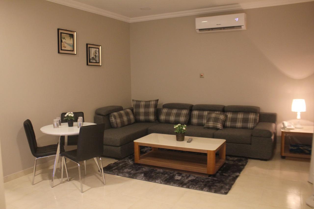 Gulf Breeze Hotel Apartments Al Khobar Exteriör bild